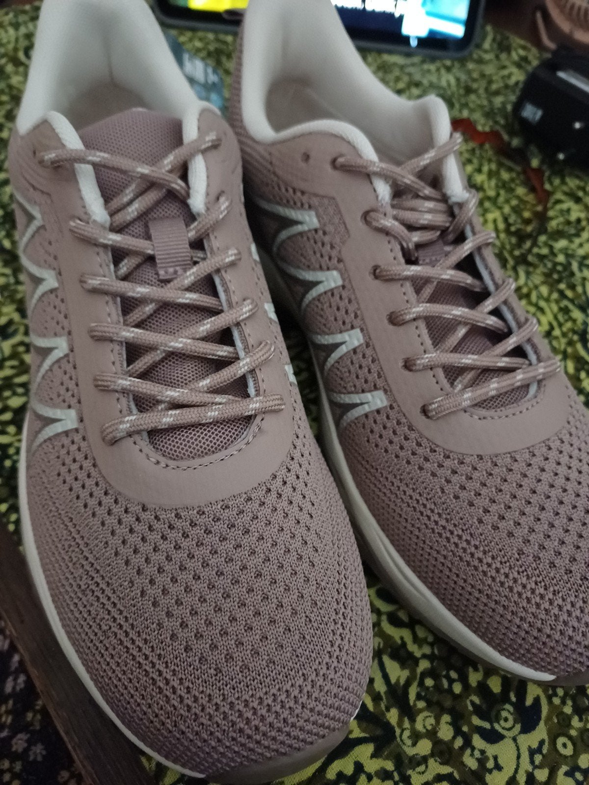 outdoor schoenen, Ophalen of Verzenden, Nieuw, Sneakers of Gympen
