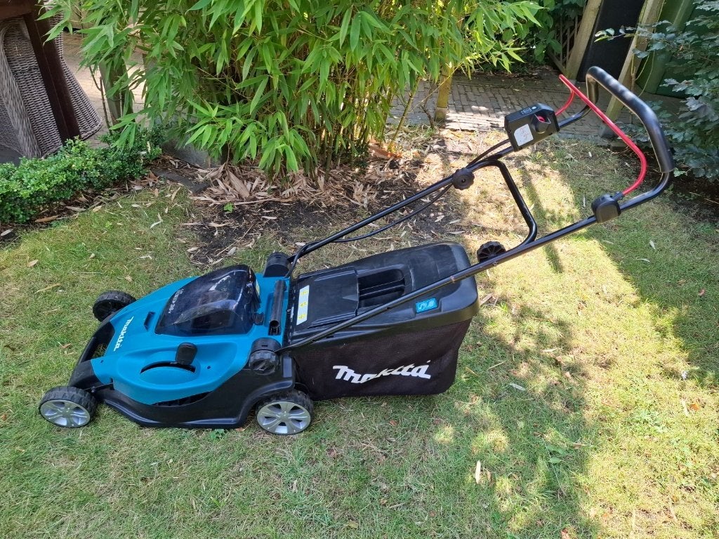 Makita grasmaaier DLM431 18V, Ophalen, Cirkelmaaier, Gebruikt, Accu-grasmaaier