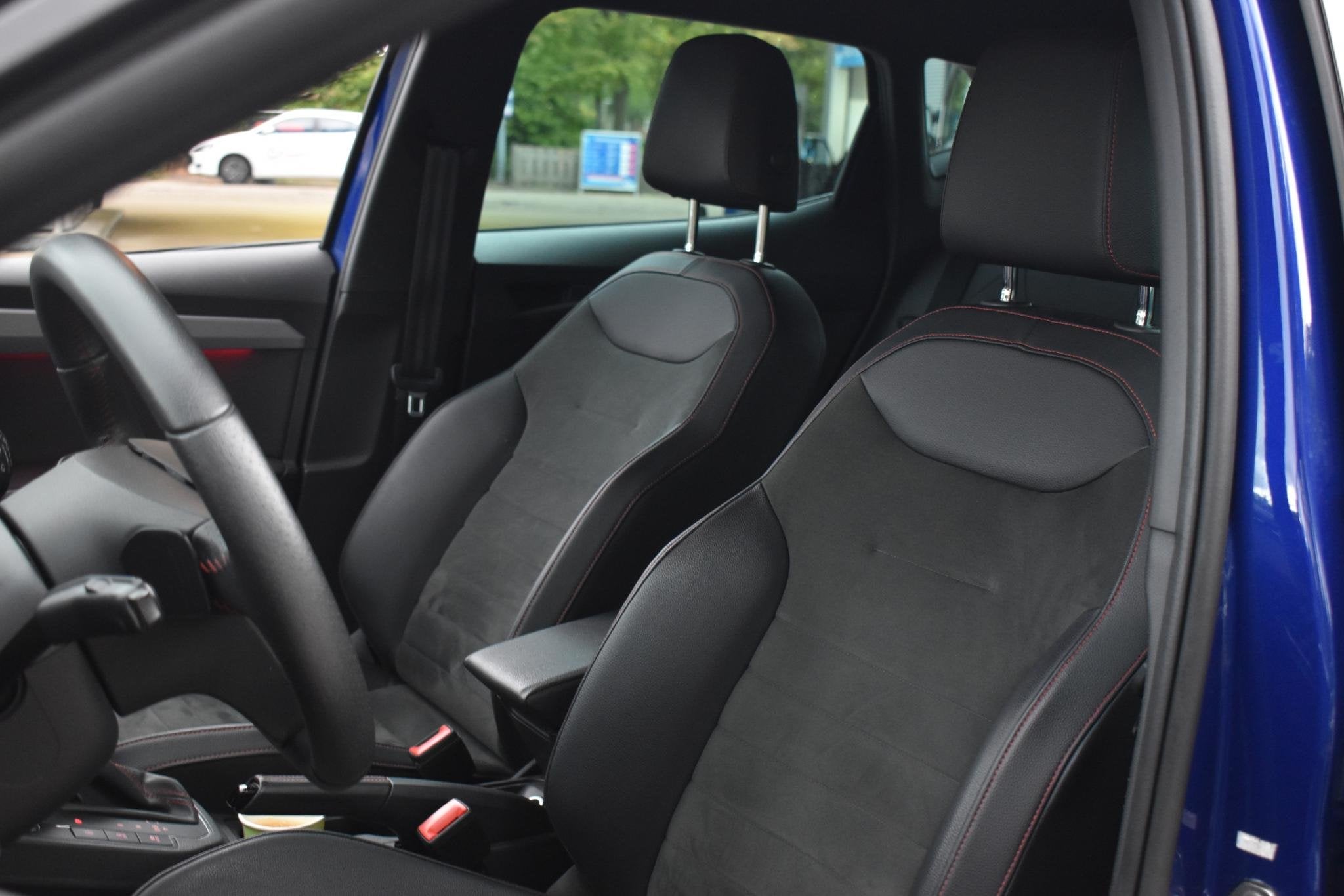 SEAT Ibiza 1.0 TSI FR Business Intense Plus Automaat | Carpl, Auto's, 1063 kg, Gebruikt, 580 kg, Blauw