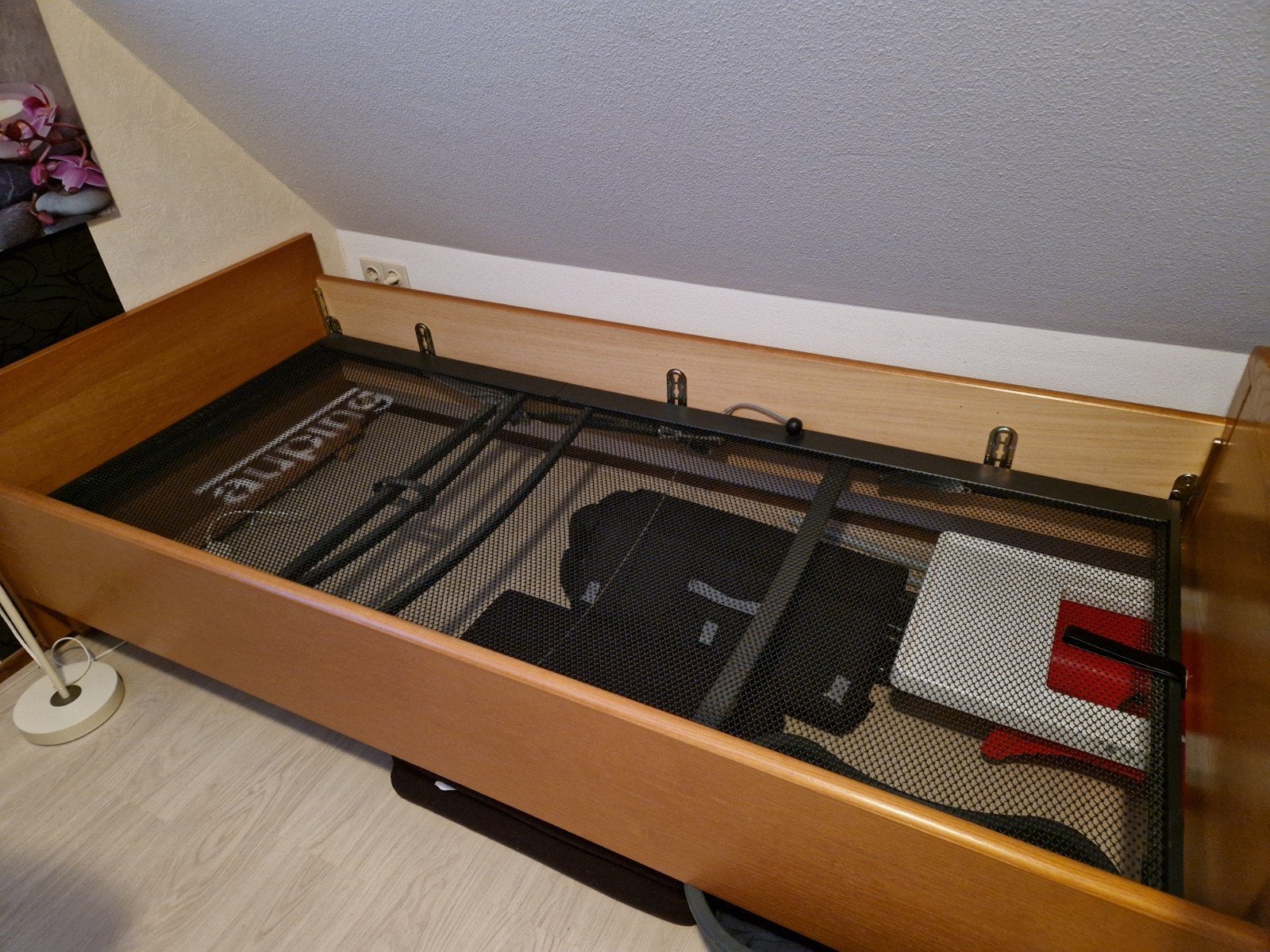 TE KOOP, Ophalen, 90 cm, Eenpersoons, Bruin