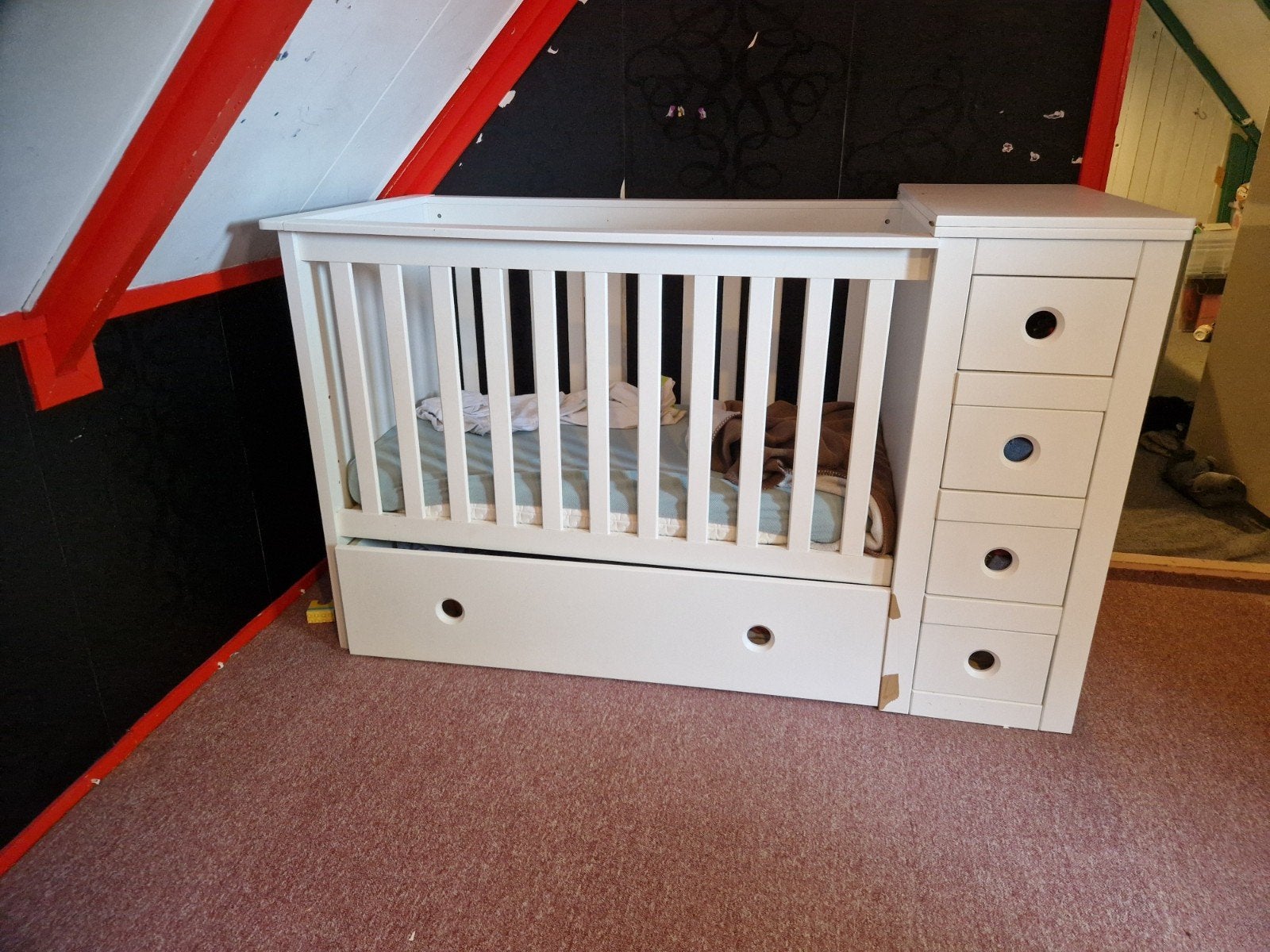 Ledikant met commode en kast - compleet babykamer meubel, Ophalen, Gebruikt, Minder dan 140 cm, Minder dan 70 cm