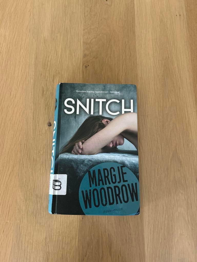 Snitch - Margje Woodrow (Jeugdthriller), Boeken, Ophalen of Verzenden, Gelezen, Nederland