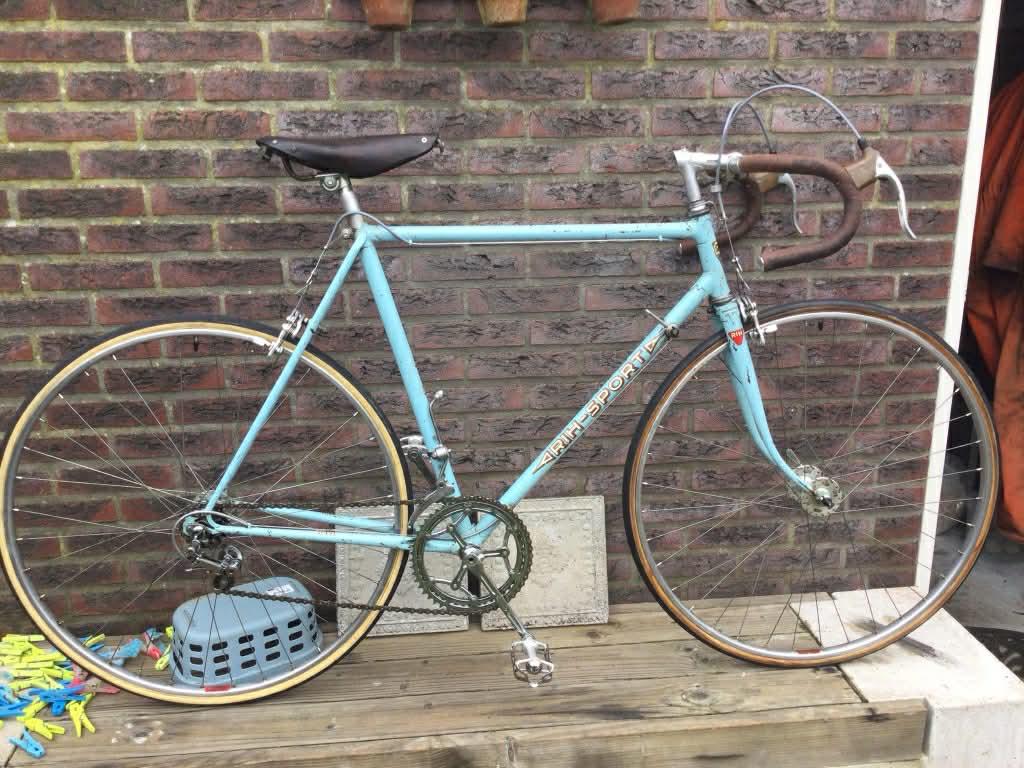 Antieke racefiets jaren 50, Ophalen, Velgrem, Jaren '50