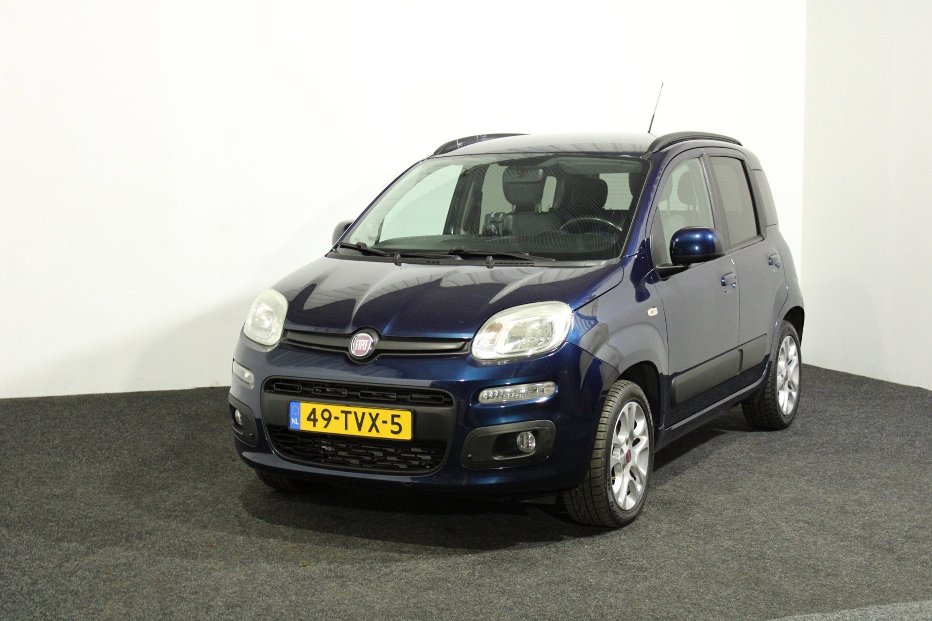 Fiat Panda 0.9 TwinAir Lounge – Compact, Stijlvol en Zuini, Voorwielaandrijving, Euro 5, Zwart, Panda