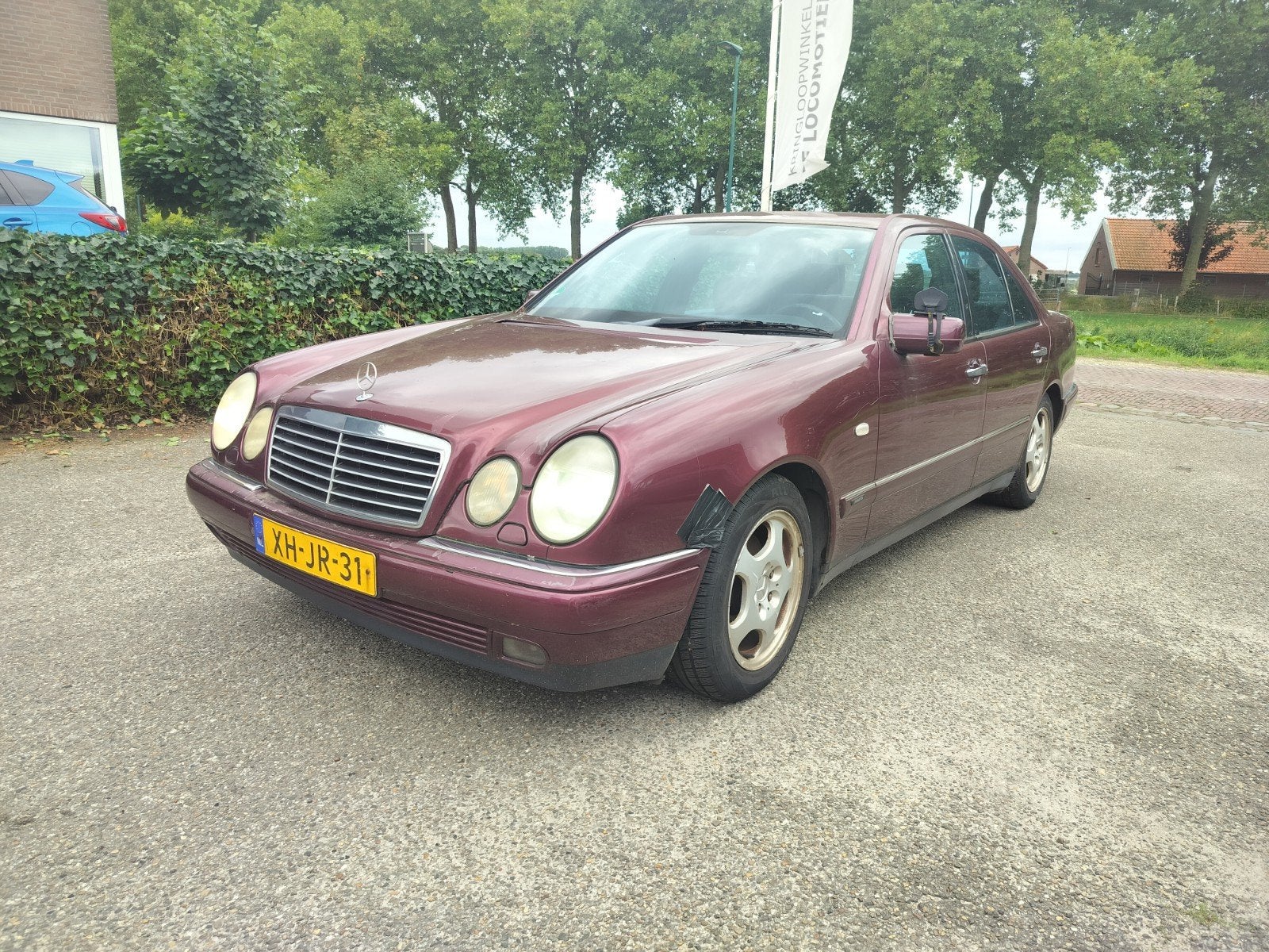 Mercedes w210 e200 1998 automaat, Voorwielaandrijving, 450 kg, 4 cilinders, 49 €/maand