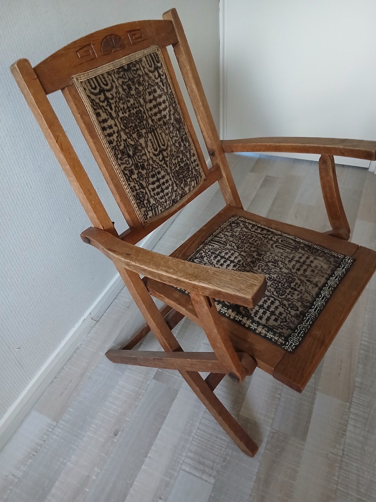 Antieke Klapstoel, Ophalen