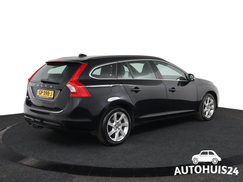 Volvo V60 2.0 D3 Momentum 5-CIL|AUT|LEDER|ACC|TREKHAAK|XENON, Auto's, Euro 5, 136 pk, Gebruikt, Zwart