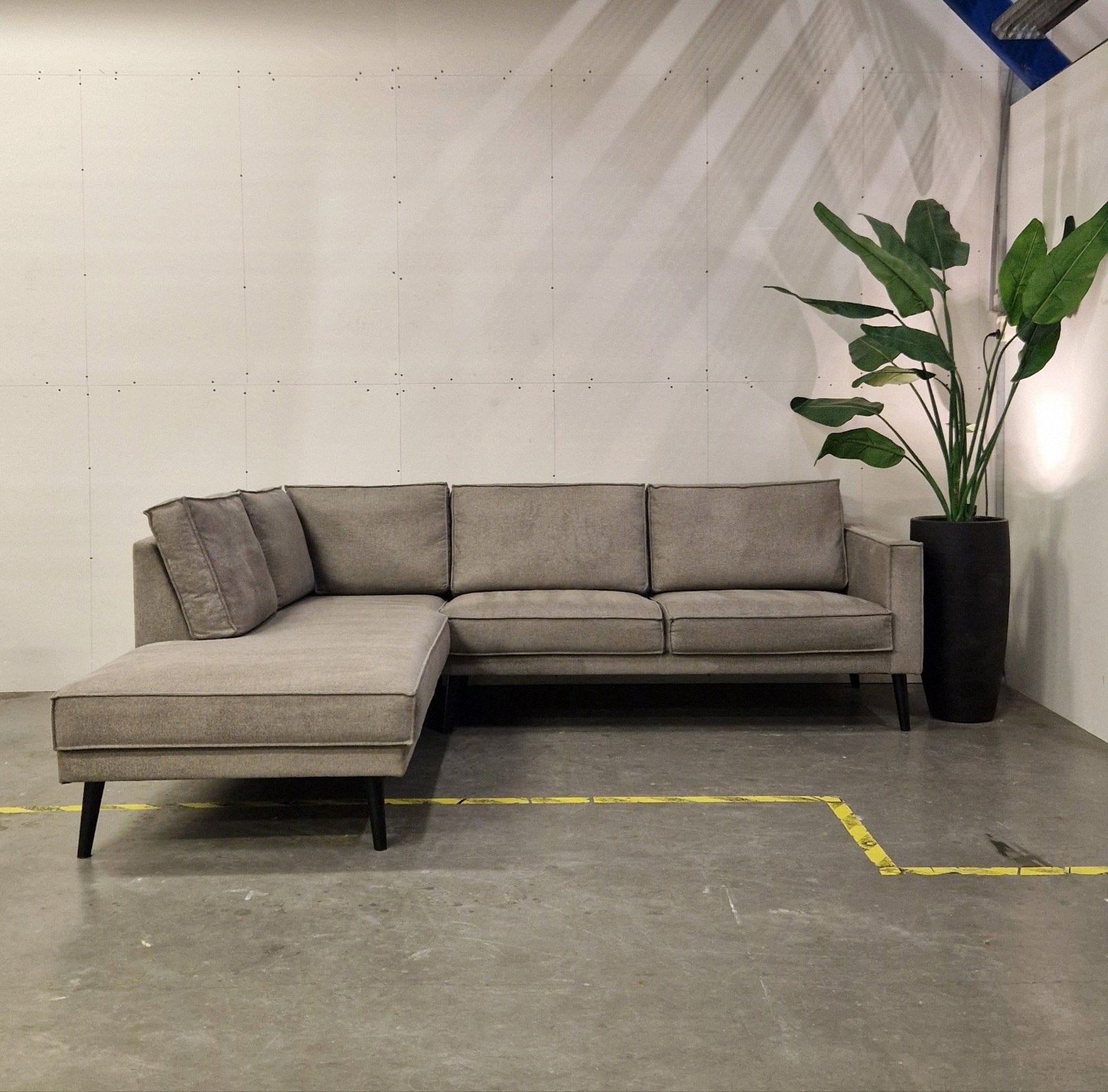 Luxe Hoekbank Donkergrijs 245x208 cm – Top Staat, 250 tot 300 cm, Hoekbank, Ophalen of Verzenden, Zo goed als nieuw