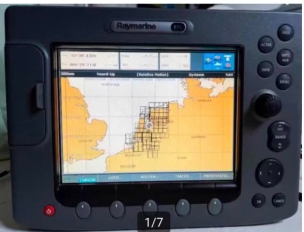 Raymarine E80 kleuren plotter radar Seatalk 1 Seatalk 2, Ophalen, Zo goed als nieuw, Kaartplotter of Fish Finder
