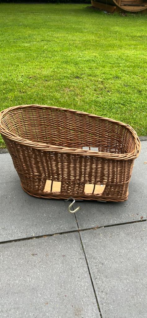 Hondenfietsmand groot 60/38 Basil, Fietsen en Brommers, Fietsaccessoires | Fietsmanden, Ophalen of Verzenden, Zo goed als nieuw