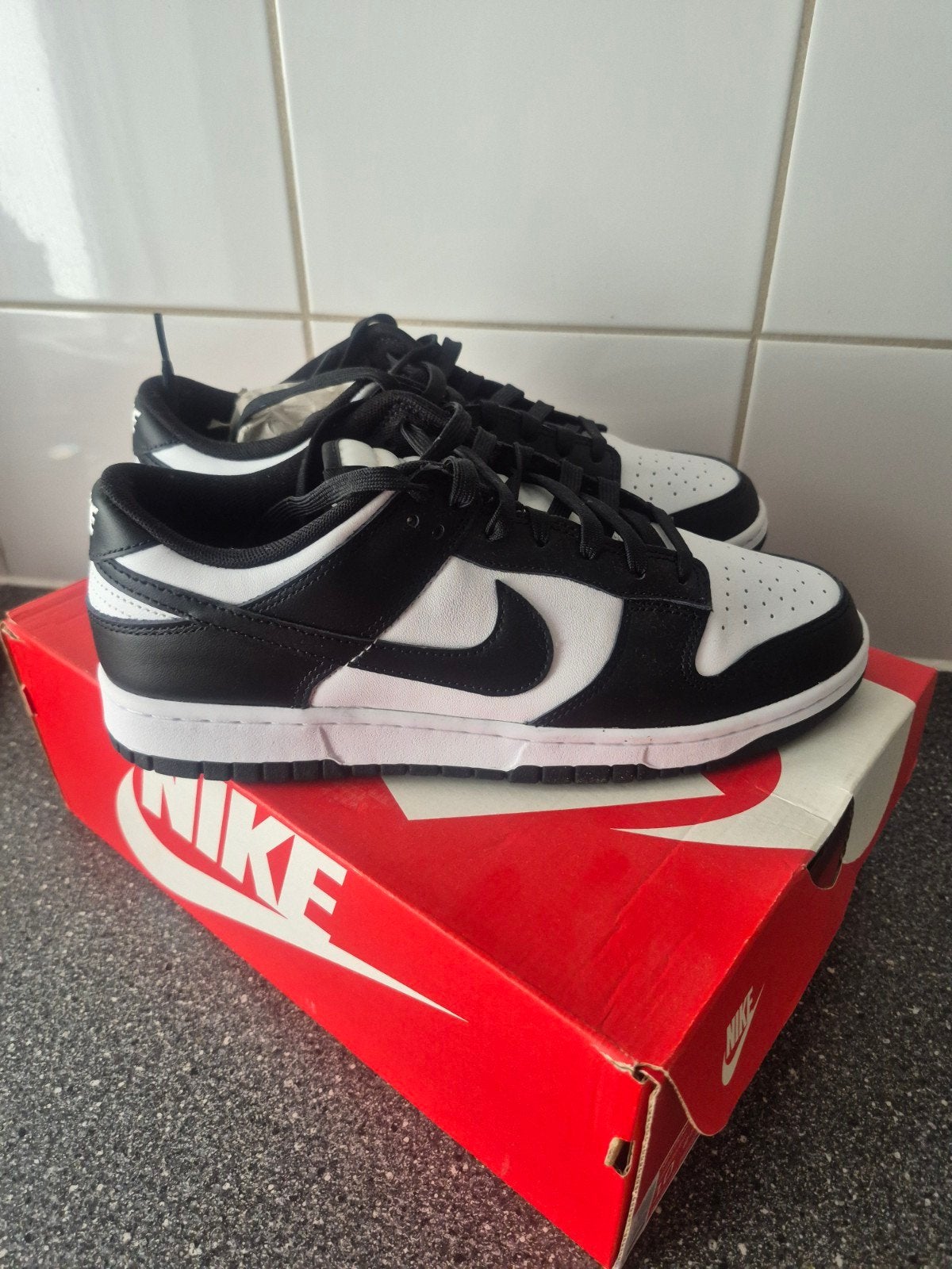 Nike Dunk Low Retro Panda sneakers - Nieuw in doos, Kleding | Heren, Schoenen, Ophalen of Verzenden, Nieuw, Zwart