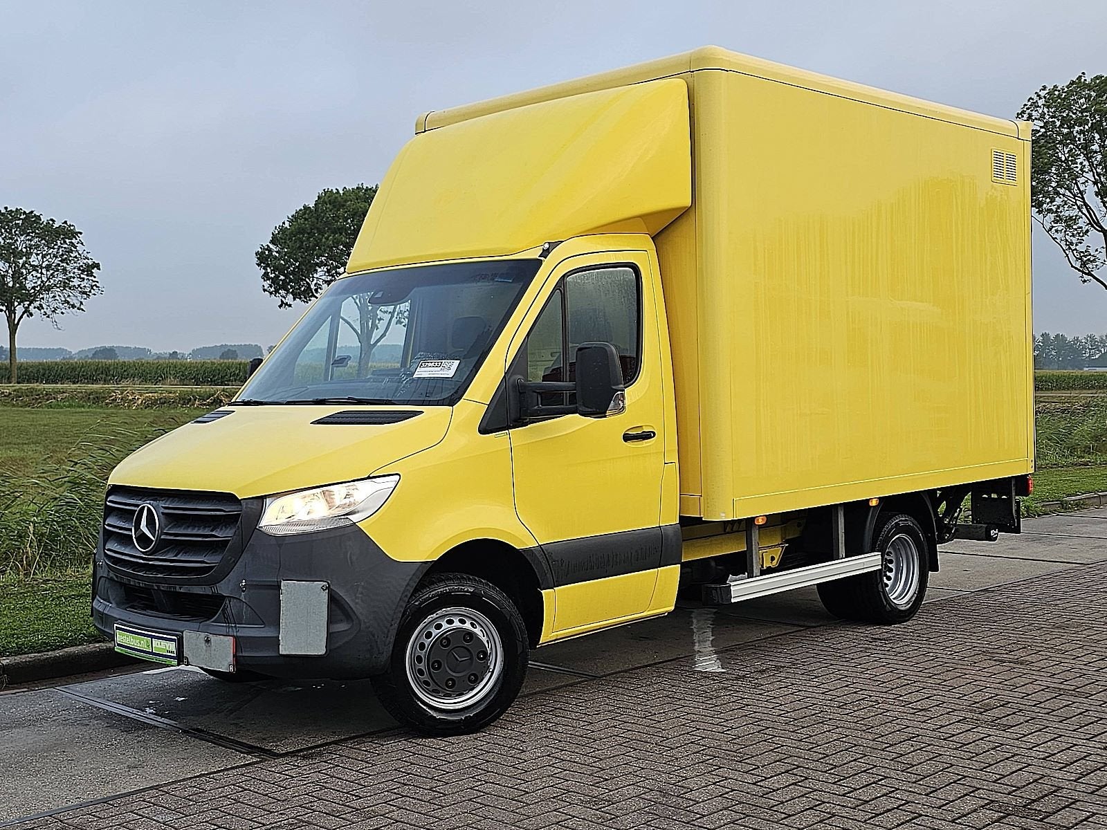 MERCEDES-BENZ SPRINTER 514 bakwagen laadklep!, Auto's, Gebruikt, Euro 6, 143 pk, Bedrijf