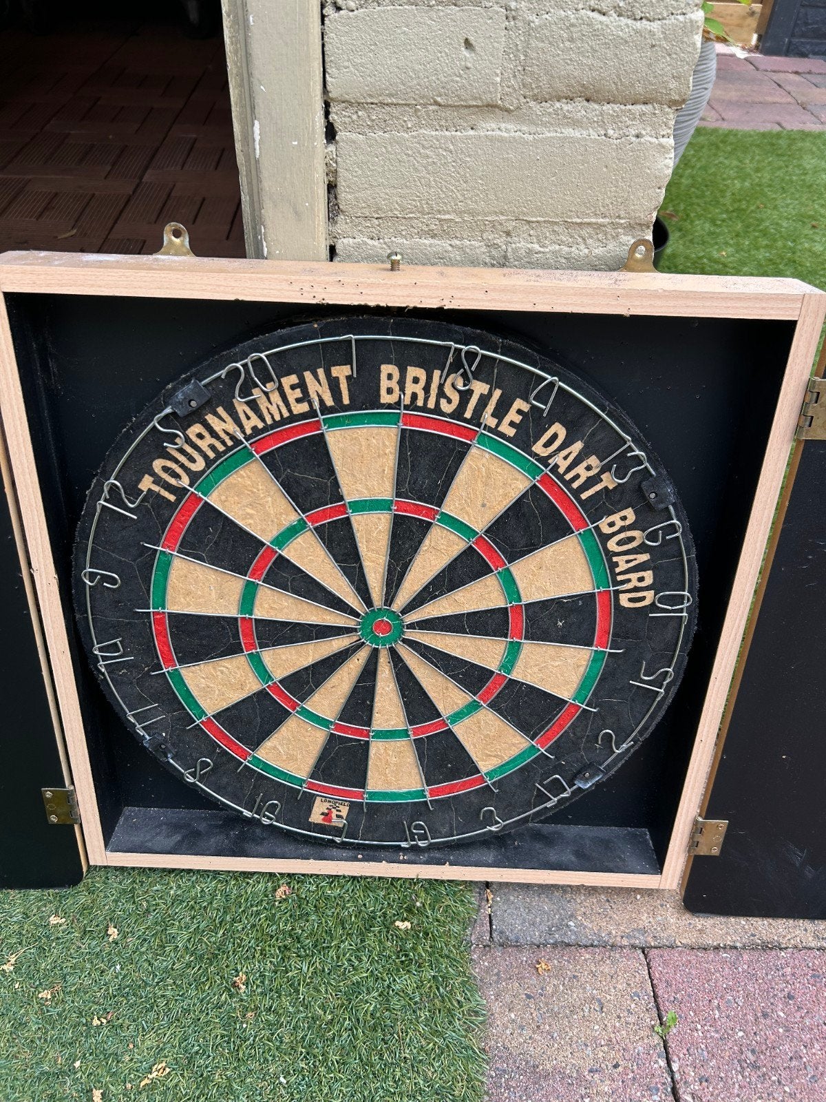Dartbord met ophang kastje, Ophalen, Dartbord