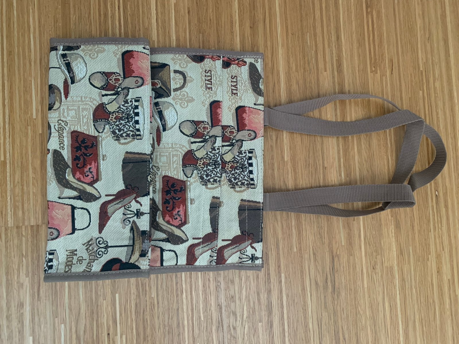 Stijlvolle handtas met mode-print - 28x30 cm, Ophalen of Verzenden, Nieuw, Beige, Schoudertasje