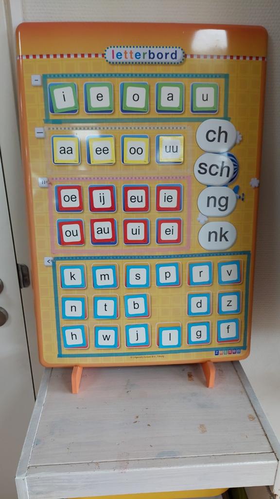 Letterstandaard magnetisch groep 3, Diversen, Schoolborden, Krijtbord, Ophalen