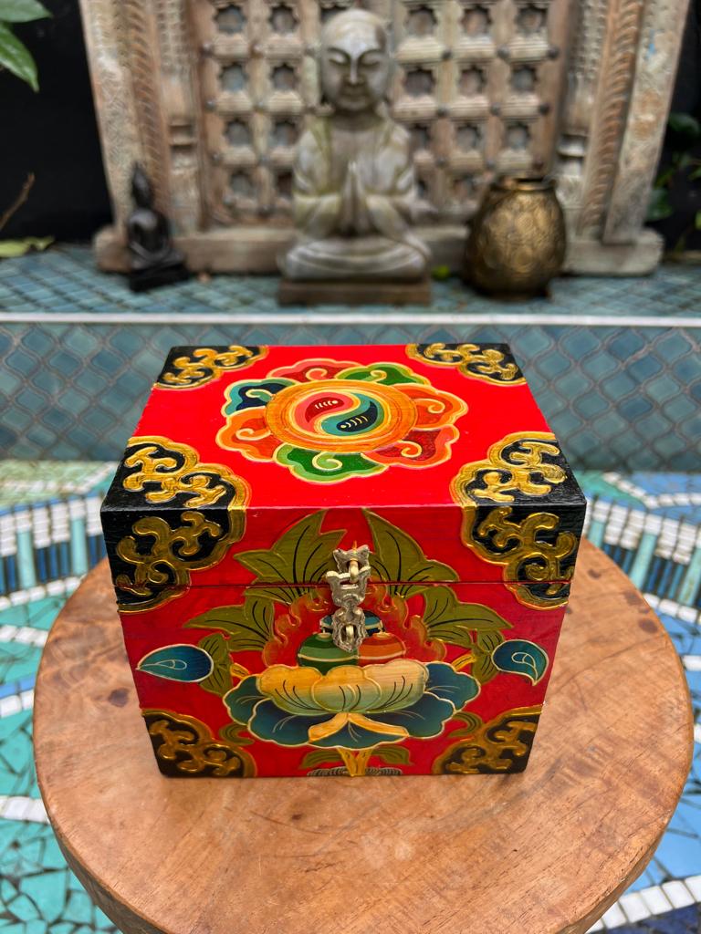Tibetaans kist Tibet kistje handbeschilderd rood 15 cm, Minder dan 50 cm, Nieuw, Minder dan 50 cm, Ophalen of Verzenden