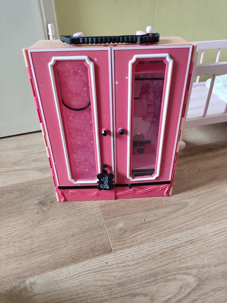 Barbie Kledingkast, Kinderen en Baby's, Speelgoed | Poppen, Ophalen, Gebruikt, Barbie