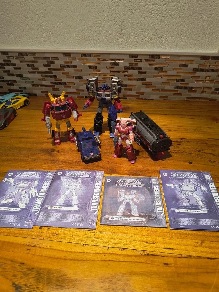 Transformers Legacy Diverse Autobots, Verzamelen, Overige generaties, Ophalen of Verzenden, Zo goed als nieuw, Autobots