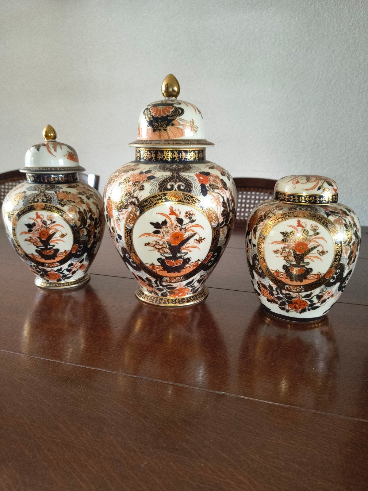 Prachtig Japans Saji Imari Kaststel - 3-delig, Ophalen of Verzenden