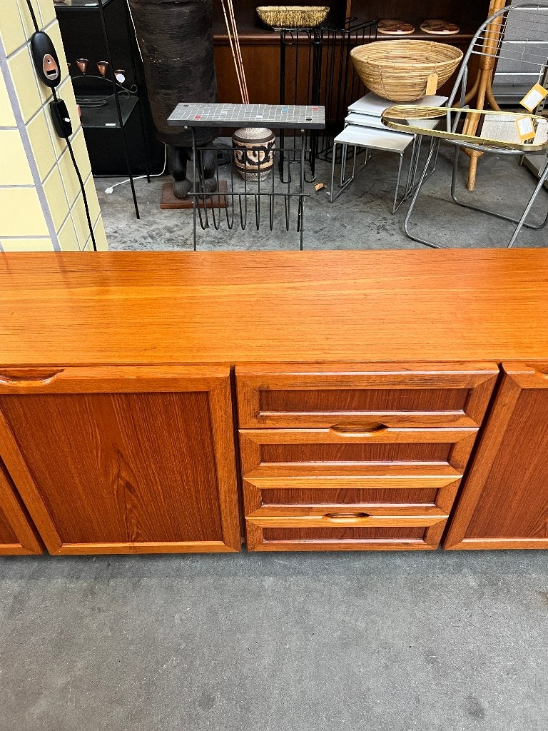 Vintage tv meubel / dressoir, teakhout, Duitsland 1970's, Ophalen, Vintage, Design, Midcentury, MCM, Duits, Gebruikt, 150 tot 200 cm