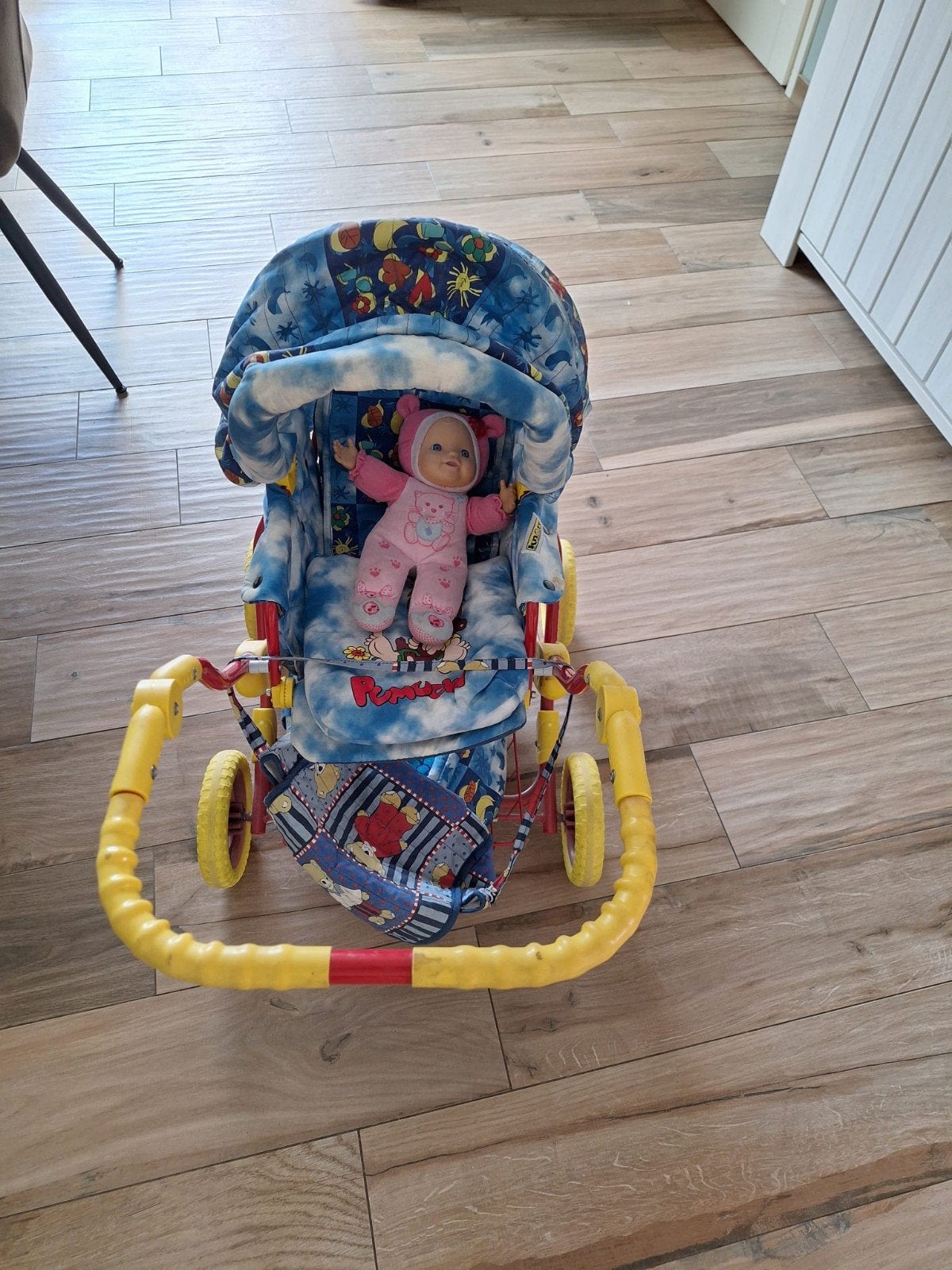 Poppenwagen met pop - Blauw/Geel, Ophalen, Gebruikt, Babypop