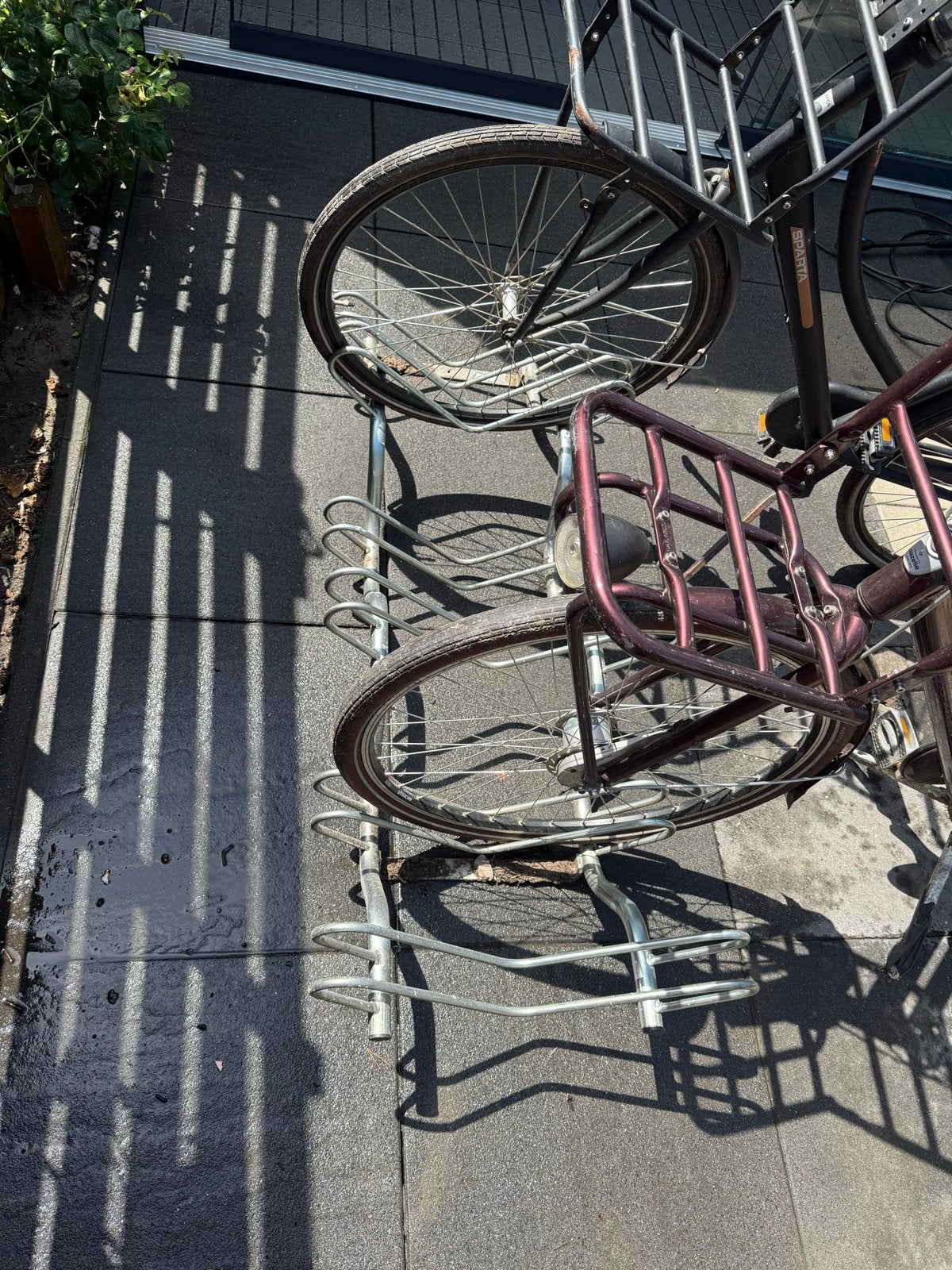 2 Damesfietsen: Gazelle & Sparta met voorrekje, Ophalen, Gebruikt, Gazelle