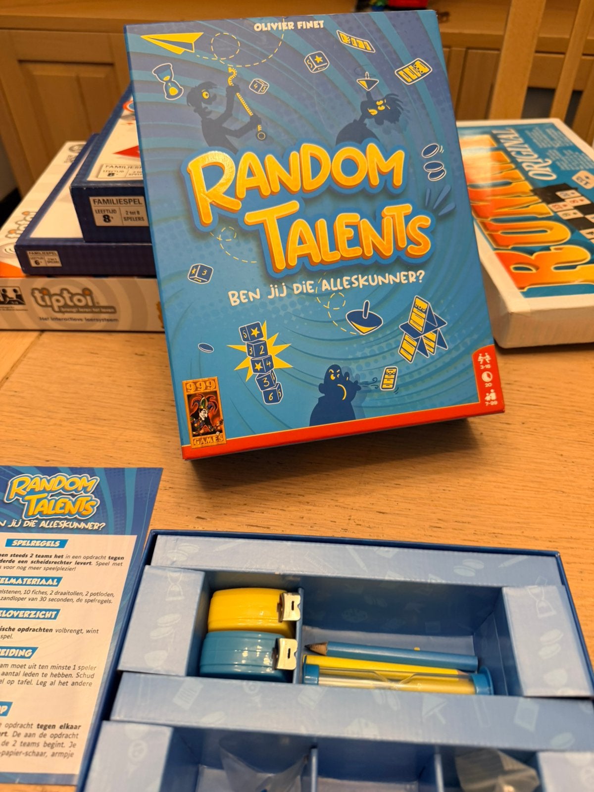 Random talents 999games zgan, Ophalen of Verzenden, Zo goed als nieuw