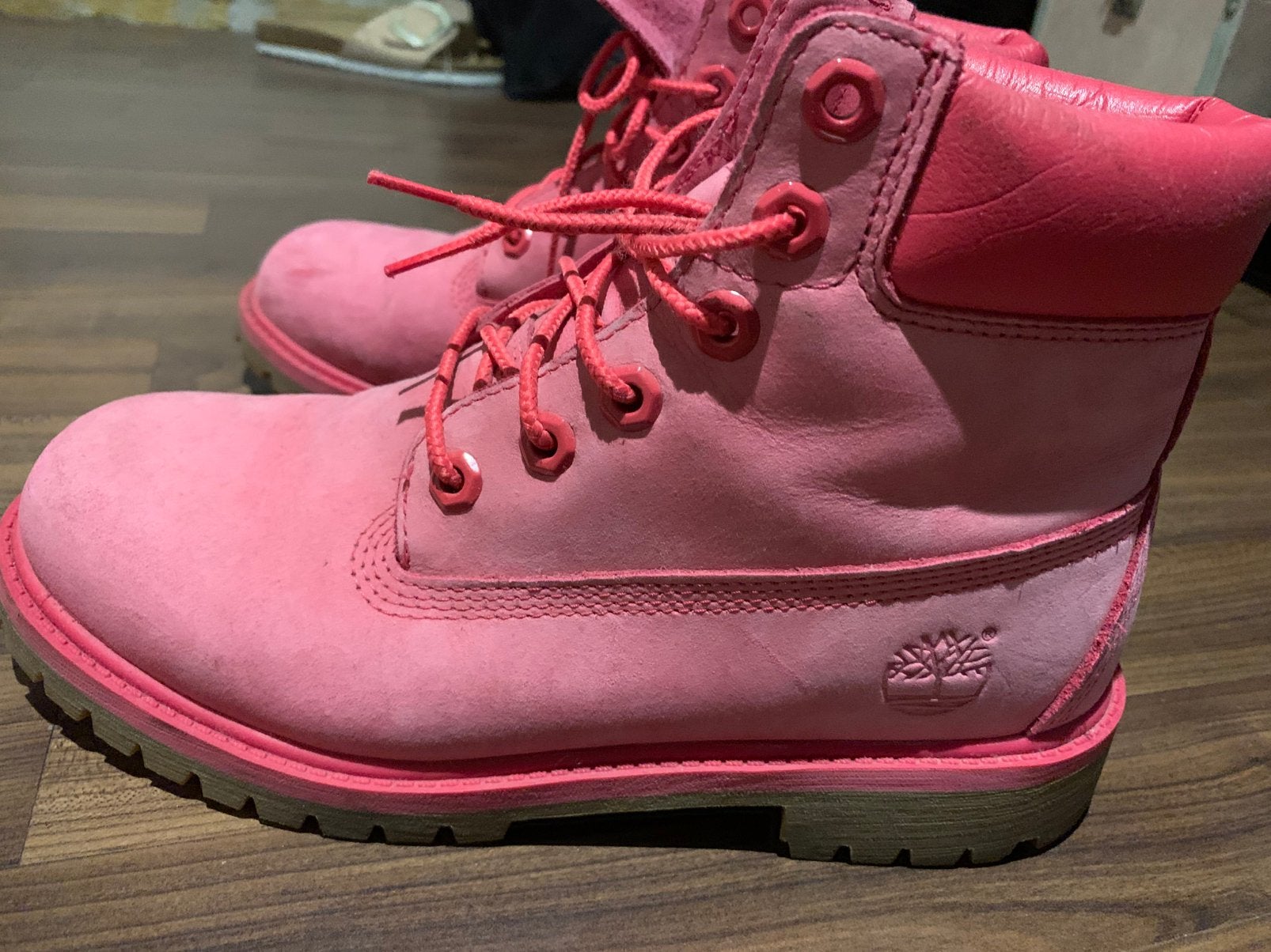 Uniek roze timberlands, Ophalen of Verzenden, Zo goed als nieuw, Meisje, Laarzen