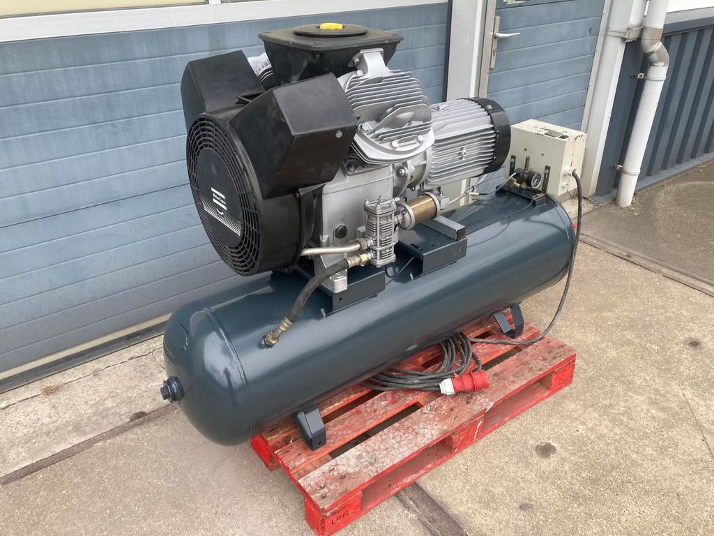 Atlas Copco LE9 compressor, Ophalen, Gebruikt, 400 tot 800 liter/min, 6 tot 10 bar