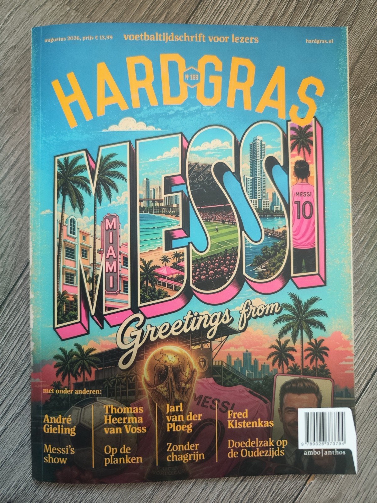Hard Gras 169 – augustus 2026 | Messi, Miami & Voetbal, Boeken, Sportboeken, Zo goed als nieuw, Balsport, Ophalen of Verzenden