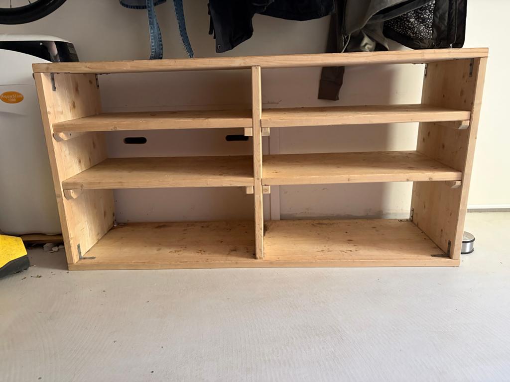 Zelfgemaakte Schoenenkast, Massief Scandinavisch vuren hout, Ophalen, Zo goed als nieuw