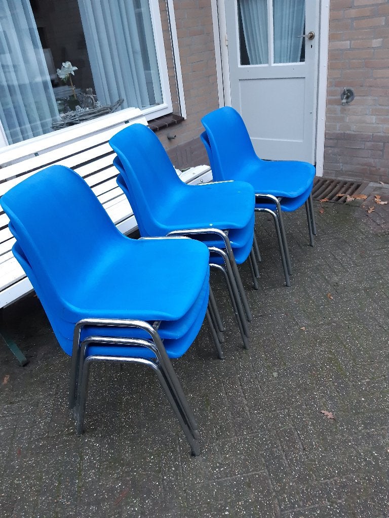 stapelbare kantine kuipstoelen, Huis en Inrichting, Stoelen, Ophalen, Gebruikt, Stapelbare kuipstoel, Blauw