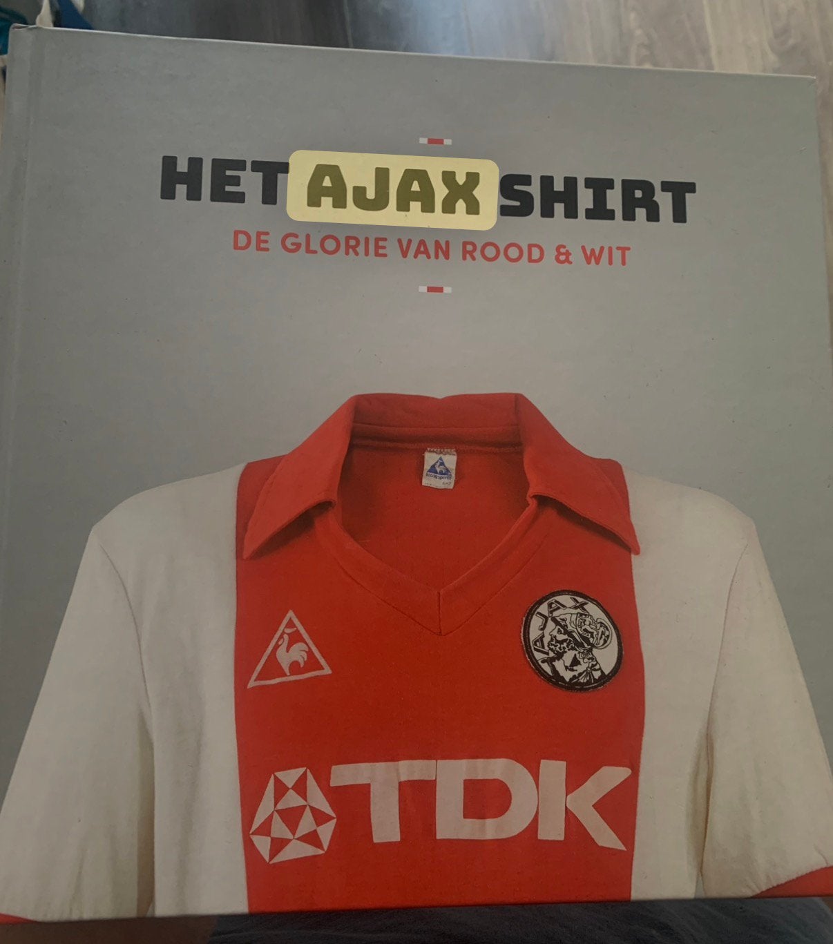 Boek het ajax shirt, Sport en Fitness, Voetbal, Ophalen of Verzenden, Zo goed als nieuw, Shirt