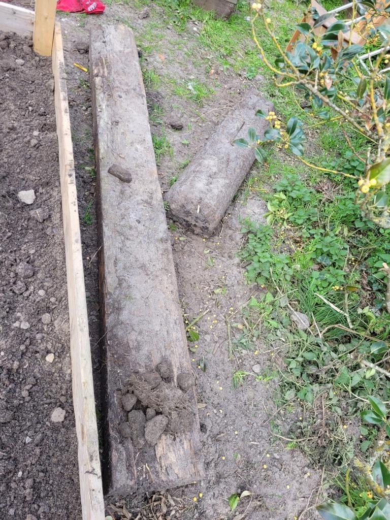 2 bielzen, brandhout, ruim 2m en bijna 1.5m, Minder dan 3 m³, Ophalen of Verzenden