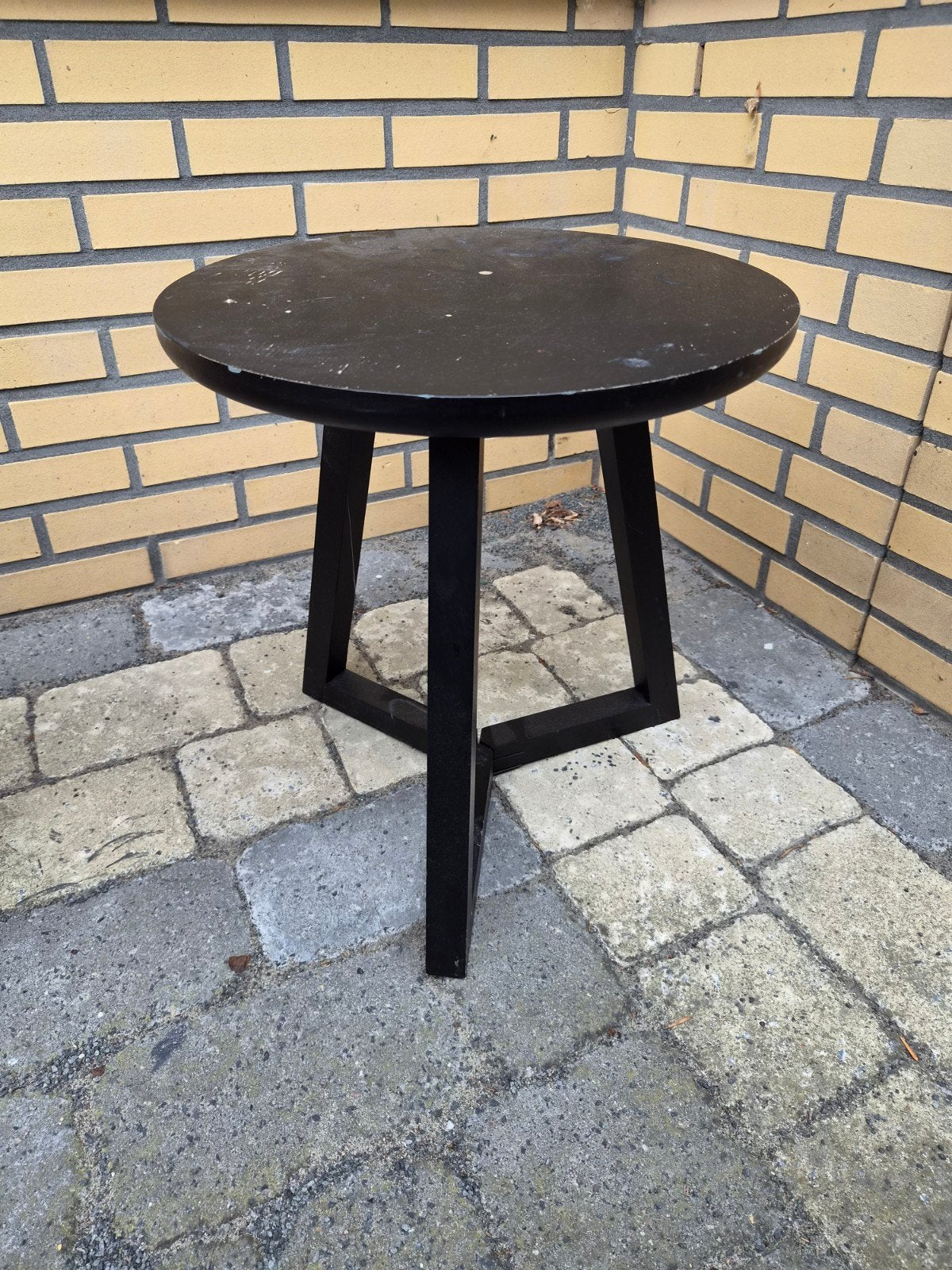 Zwart rond bijzettafeltje - Gebruikt lxbxh 40x40x43, Ophalen, Minder dan 45 cm, Minder dan 55 cm, Gebruikt