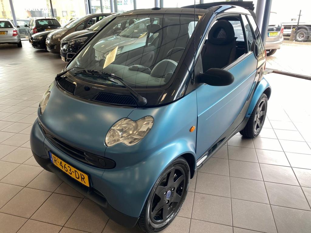 Smart Fortwo cabrio 0.7 pure AUTOMAAT NW APK BJ 2005 !, Gebruikt, Cabriolet, 61 pk, Zwart