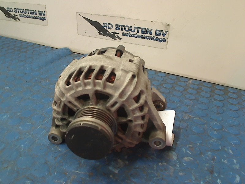 Dynamo Opel Corsa D (2009-12/2014-08) 13581893, Gebruikt, Bahnhofsplatz, Rüsselsheim am Main 65423, , Duitsland, Opel, Opel Automobile GmbH