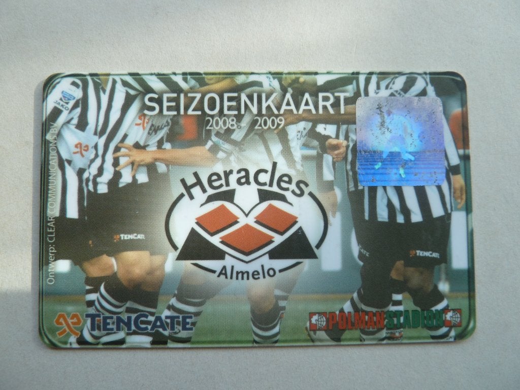 Seizoenkaart. Heracles.  2008/2009. Paarse achterkant, Verzamelen, Ophalen of Verzenden, Zo goed als nieuw, Overige binnenlandse clubs