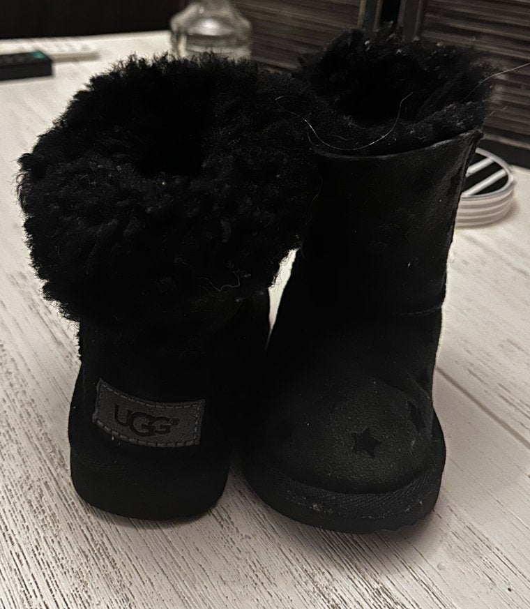 Zwarte UGG Laarzen voor Kinderen - Maat 22,5, Ophalen of Verzenden, Zo goed als nieuw, Jongen of Meisje, Laarzen