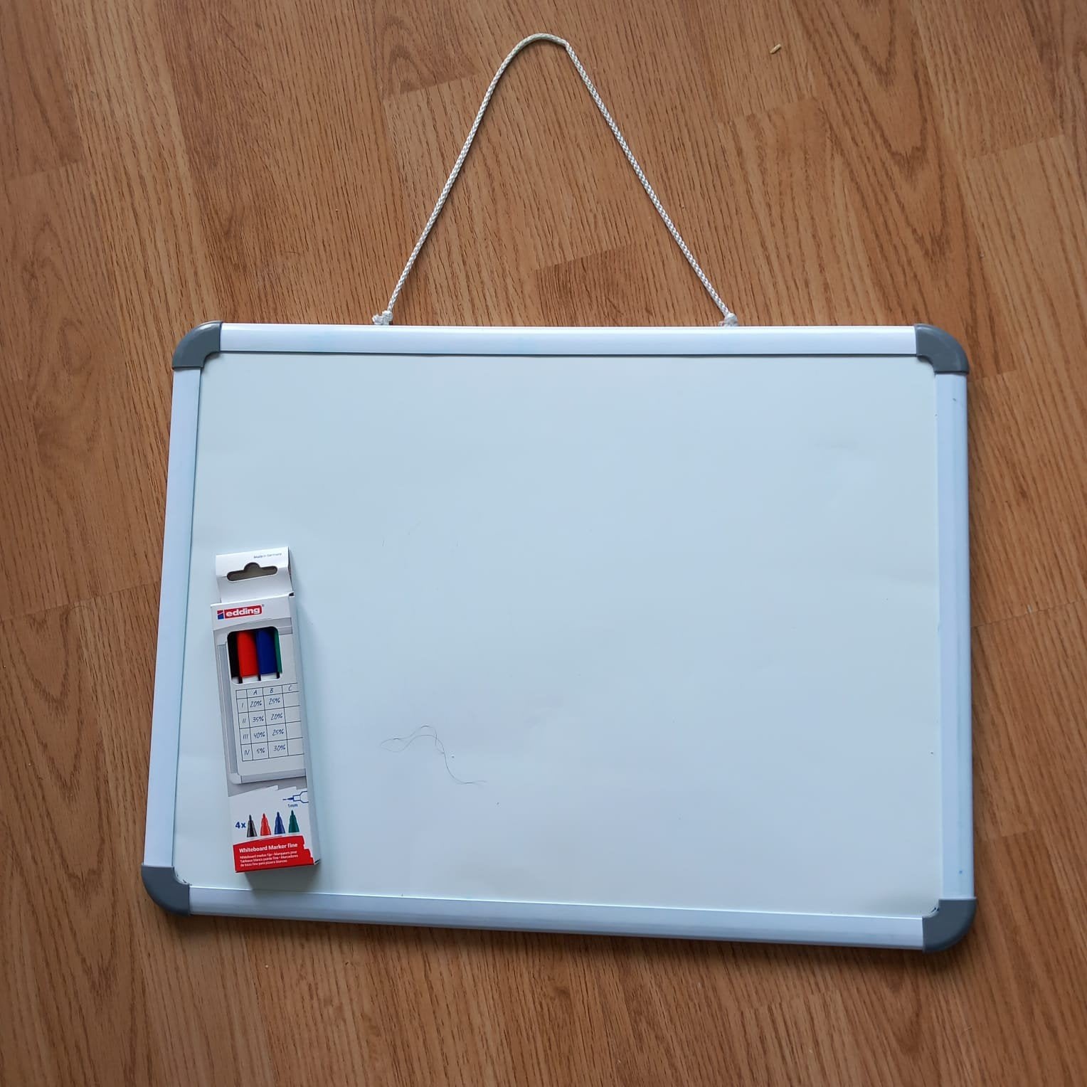 Whiteboard 47 x 35 cm + nieuwe stiften, Ophalen of Verzenden, Gebruikt, Whiteboard