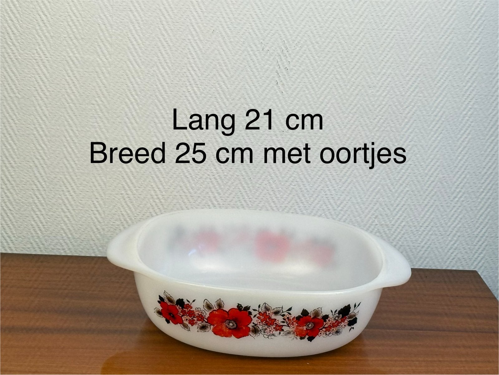 Ovenschaal met bloemmotief - 21x25 cm, Ophalen of Verzenden, Zo goed als nieuw, Wit, Overige merken
