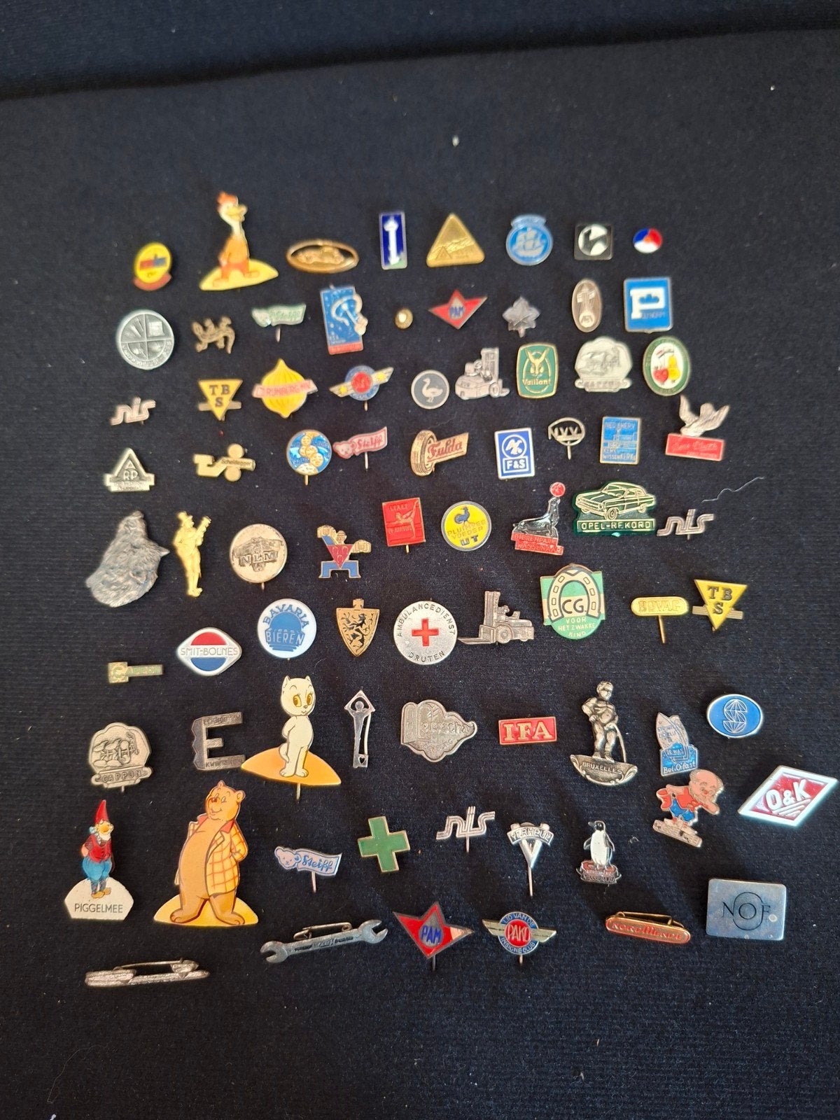 Set van 80 mooie oude speldjes, Verzamelen, Speldjes, Pins en Buttons, Ophalen of Verzenden, Gebruikt, Overige onderwerpen