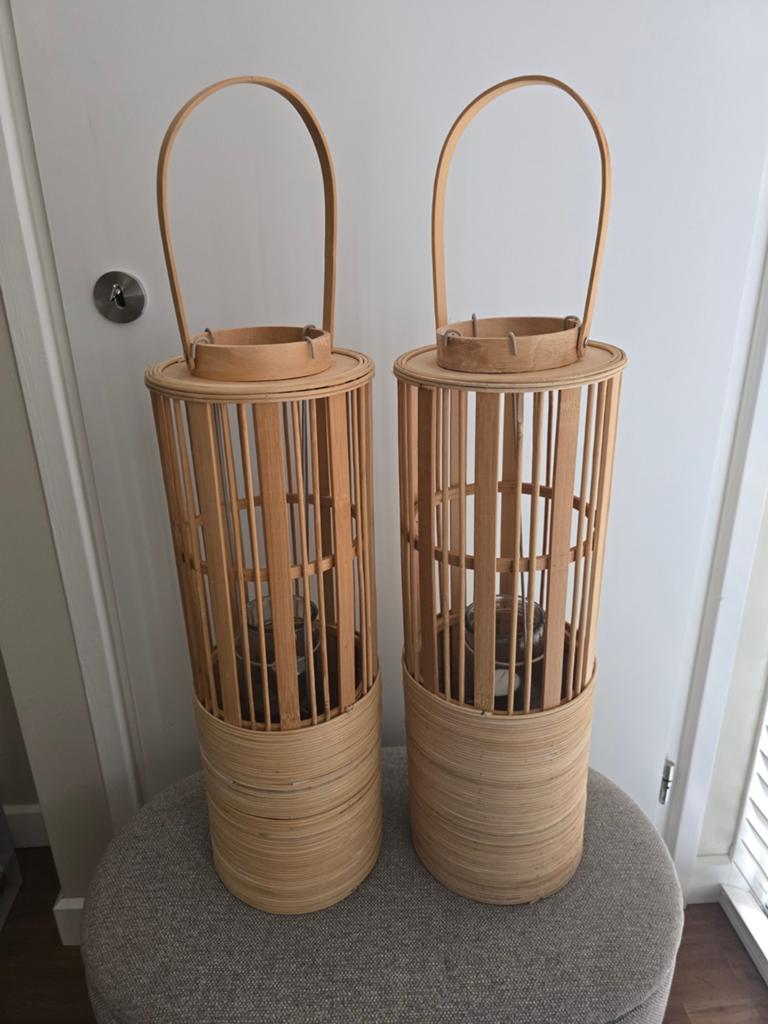 Set van 2 bamboe lantaarns windlichten, Huis en Inrichting, Woonaccessoires | Kandelaars en Kaarsen, Ophalen, Gebruikt, Kandelaar