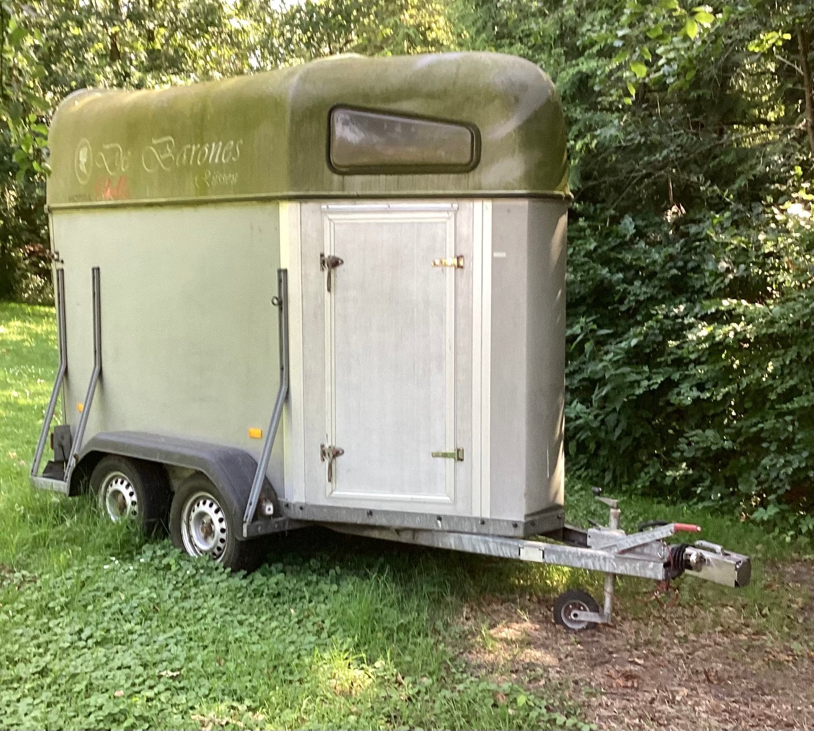 1,5 paardstrailer Hotra, Dieren en Toebehoren, Paarden en Pony's | Trailers en Aanhangwagens, Ophalen of Verzenden, Gebruikt, Hout