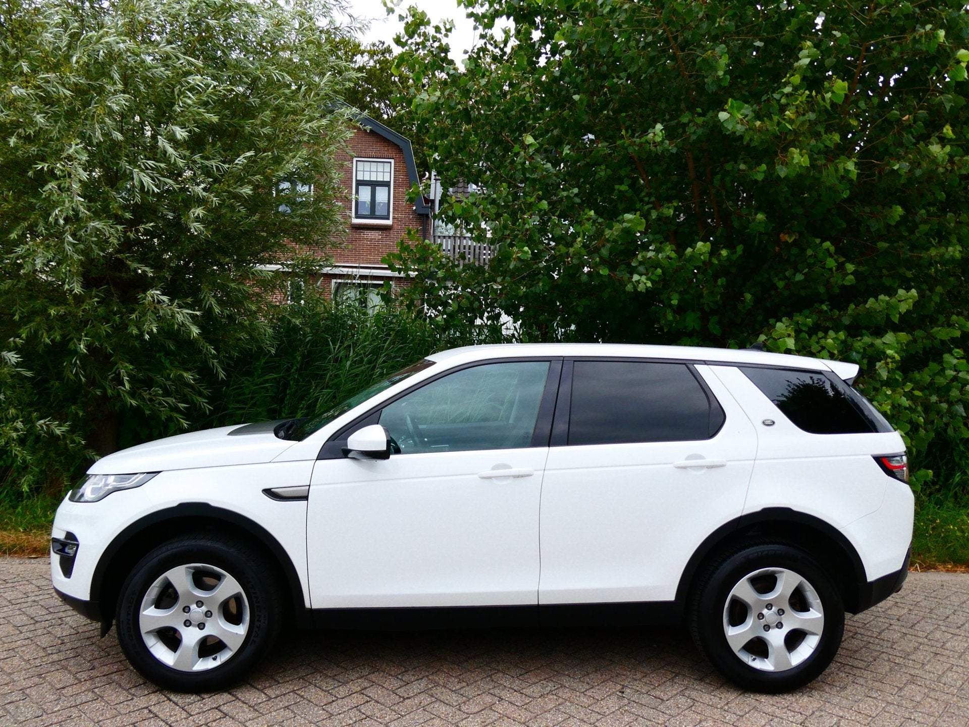 Land Rover Discovery Sport 2.0 eD4 E-Capability SE 150pk 1e, Auto's, 150 pk, Discovery Sport, Wit, Bedrijf