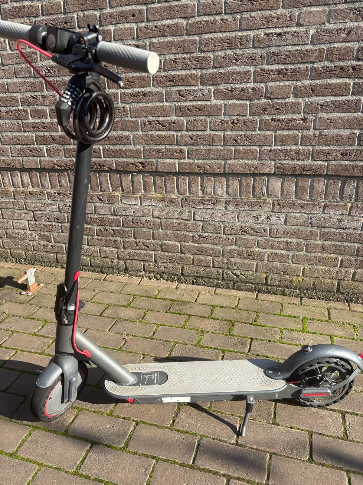 Elektrische Step -  weinig gebruiksporen, Fietsen en Brommers, Ophalen, Zo goed als nieuw, Elektrische step (E-scooter)