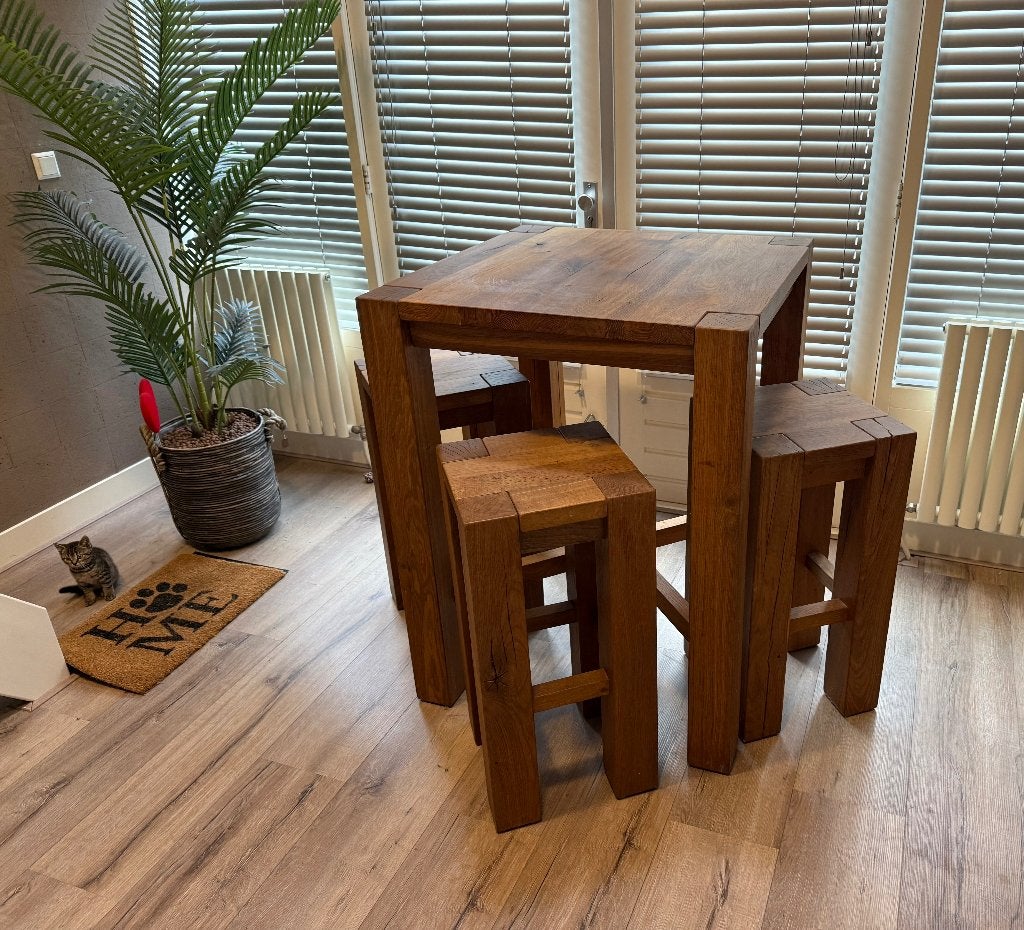 Mooie stevige kwalitatieve Bartafel EikenHout met 3 krukken, Ophalen, Zo goed als nieuw, Inclusief barstoelen