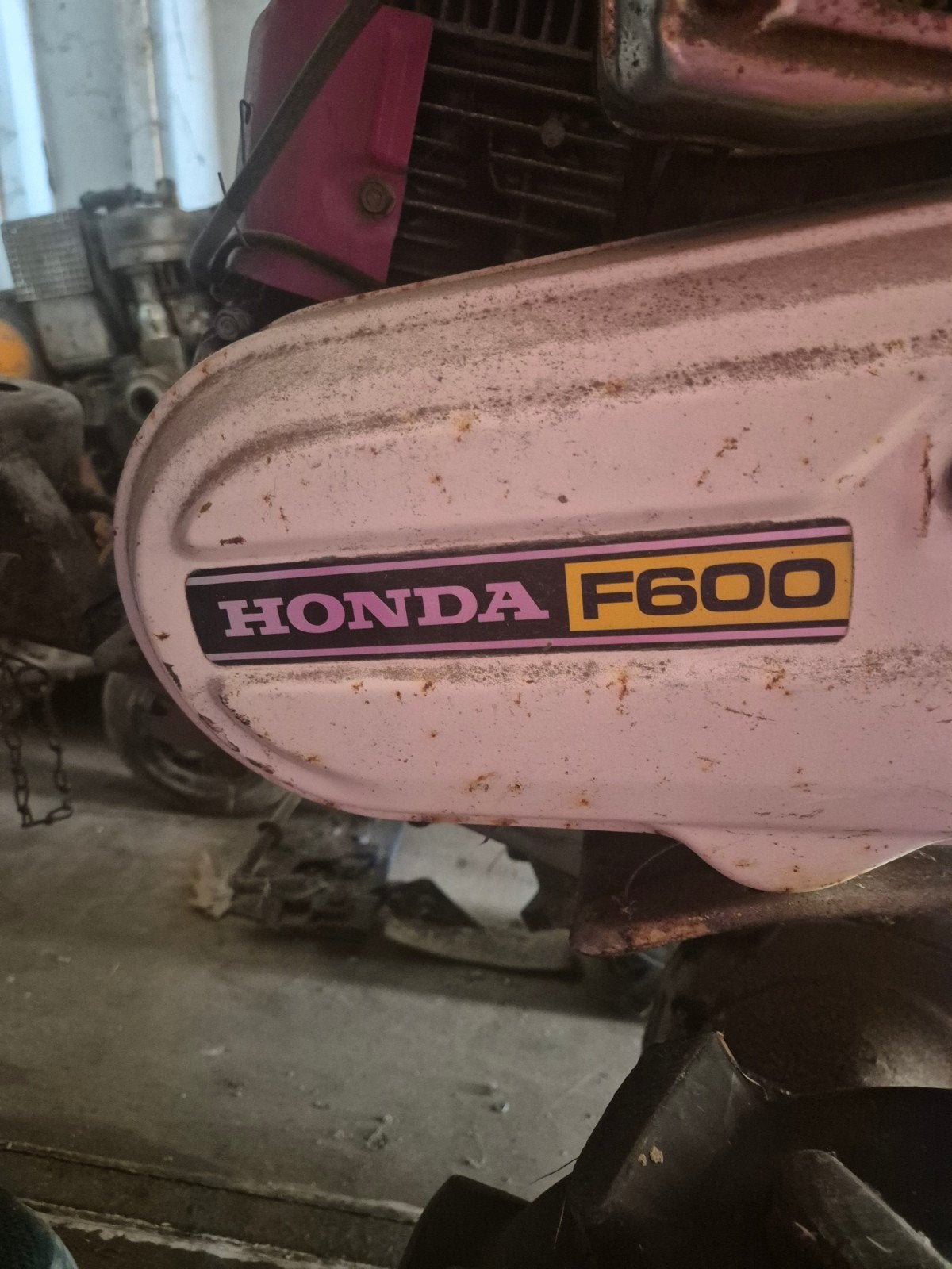Honda F600 Grondbewerkingsmachine met accessoires, Ophalen