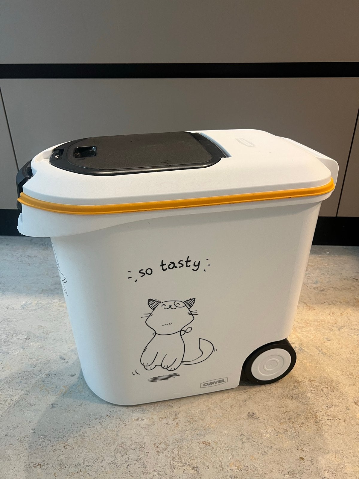 Curver voedselcontainer dierenvoer, Ophalen, Zo goed als nieuw