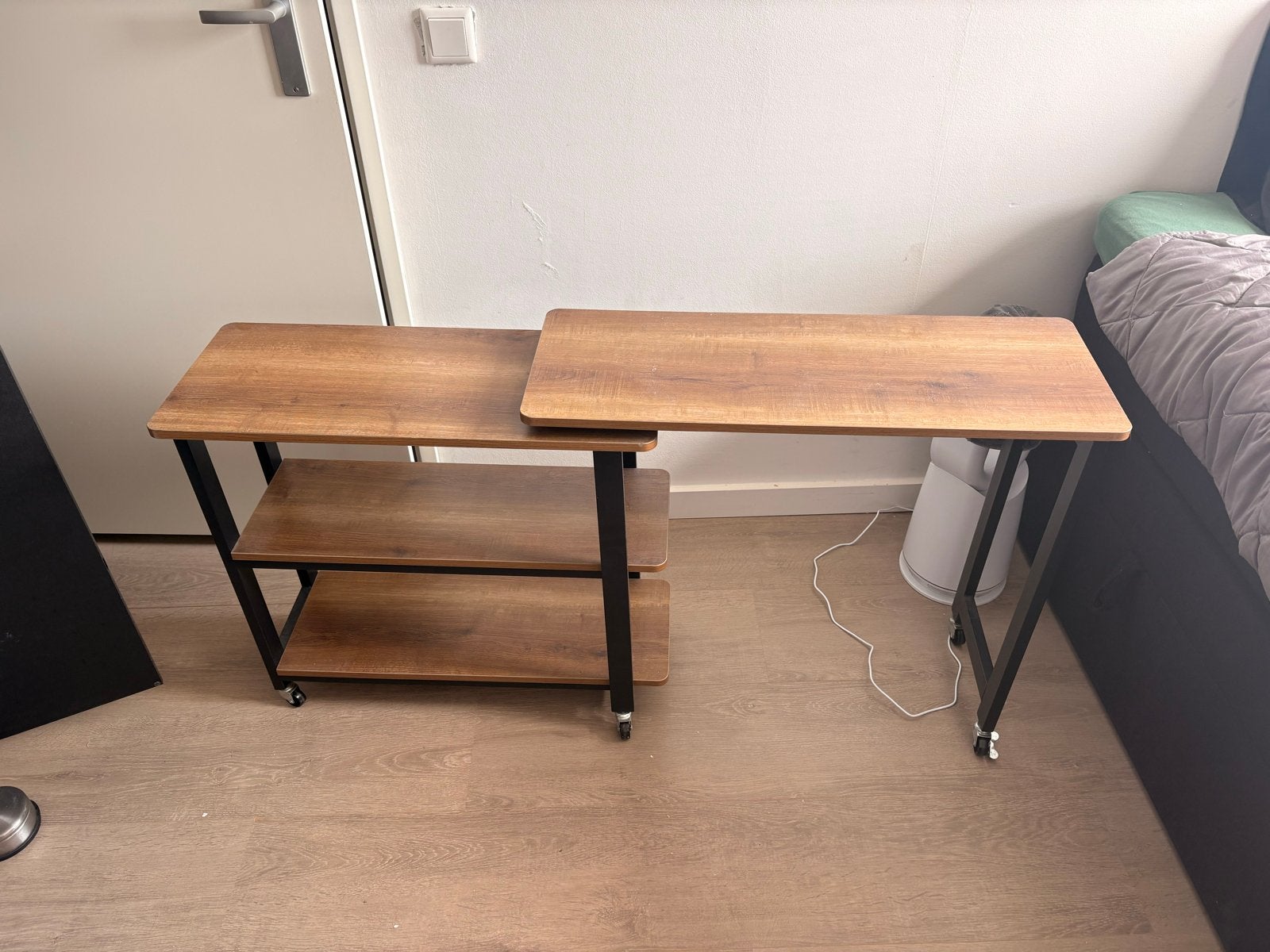 Verrijdbare laptoptafel/bijzettafel met 2 planken, Ophalen, Minder dan 45 cm, Gebruikt, 75 cm of meer